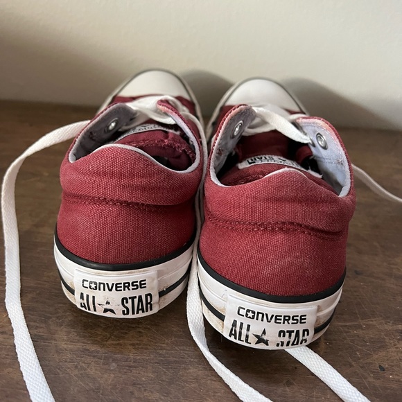 Converse Chuck Taylor All Star Low Tops, Burgundy, Women’s Size 7 - Picture 3 of 8